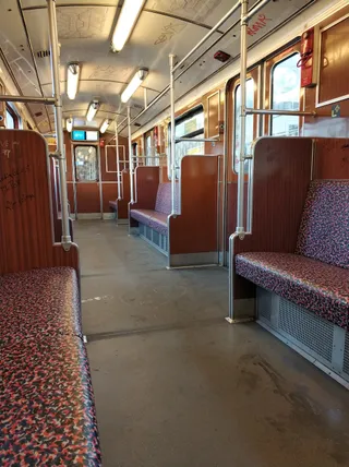 בבקרים האובאן עדיין ריקה, זה בין נעים למפחיד