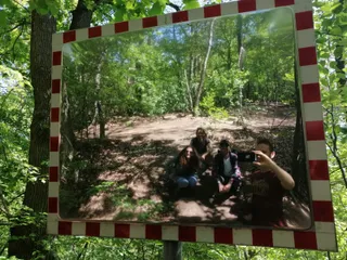 טיול עם חברים ביער בברלין