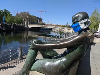 אמנות/אקטיביזם בברלין. את הגברת הזו פגשנו בטיול אופניים שעשינו ב-18 באפריל