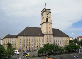 בית עיריית שנברג, הנוף מהמרפסת בדירתי הקטנה