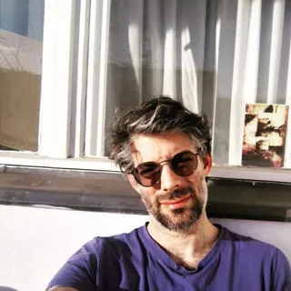 התמזל מזלי להיקלע למשבר הקורונה עם מרפסת שטופת שמש, שלא אשוויץ?