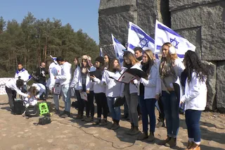 ״מפלצת מתועשת שיצאה מכל פרופורציה״ (צילום מתוך הסרט)